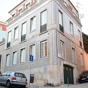 Fado Bed & Breakfast - Santos ** Lisbona