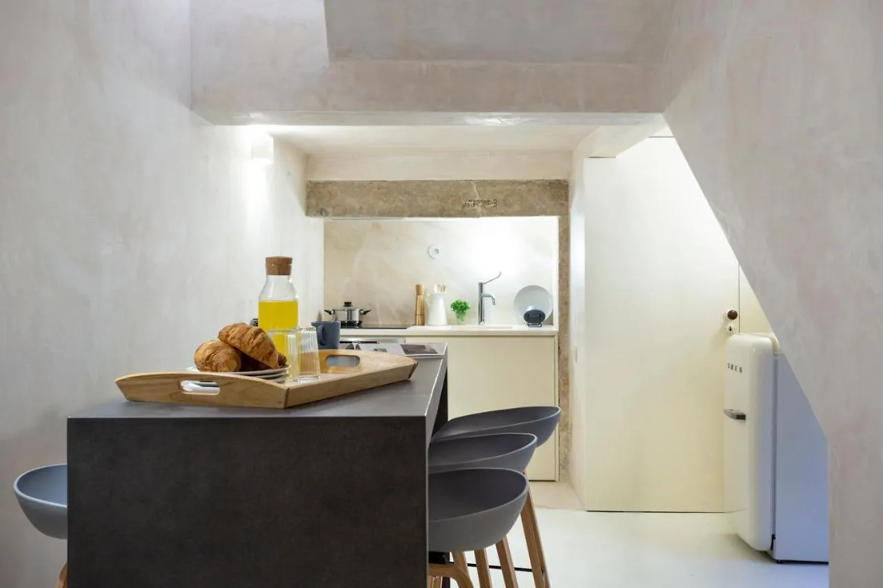 Archi-Pelago Alfama Design Suites Guesthouse Lisbon 2*,